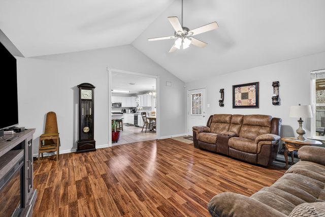 19 Shamsie Dr, Ward, AR 72176