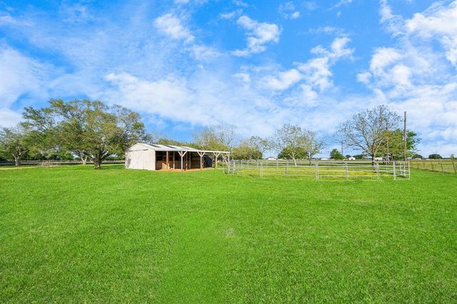 5607 Philip Evan Road, Needville, TX 77461