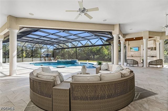 8250 Penzance BLVD, Fort Myers, FL 33912