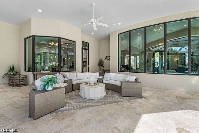 8250 Penzance BLVD, Fort Myers, FL 33912