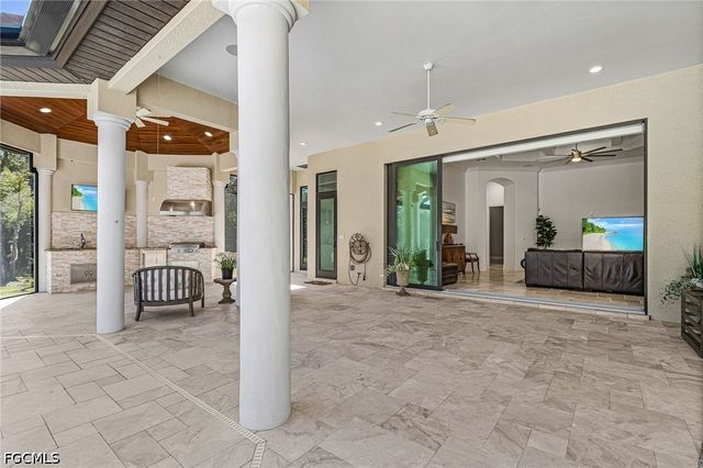 8250 Penzance BLVD, Fort Myers, FL 33912