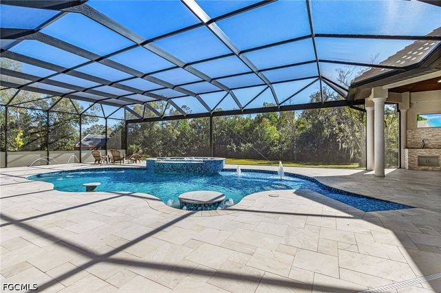 8250 Penzance BLVD, Fort Myers, FL 33912
