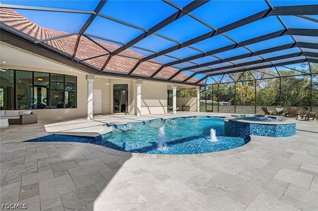 8250 Penzance BLVD, Fort Myers, FL 33912