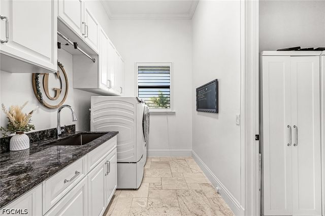 8250 Penzance BLVD, Fort Myers, FL 33912