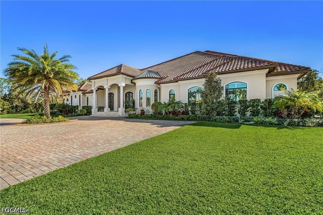 8250 Penzance BLVD, Fort Myers, FL 33912