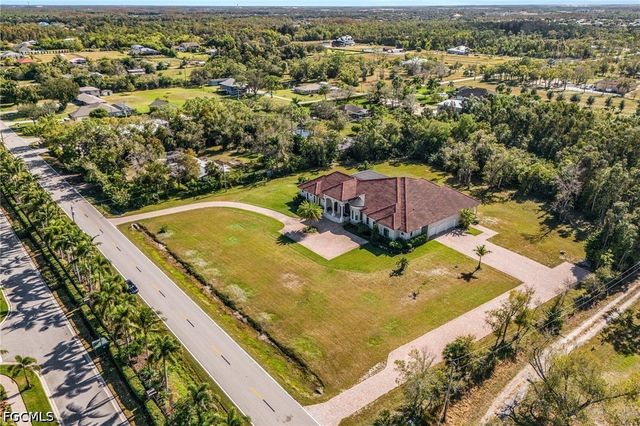 8250 Penzance BLVD, Fort Myers, FL 33912