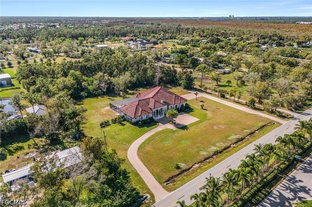 8250 Penzance BLVD, Fort Myers, FL 33912