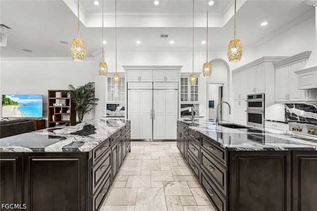 8250 Penzance BLVD, Fort Myers, FL 33912