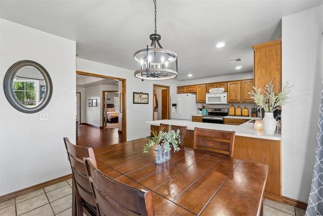 2096 County Road 1237, Tuttle, OK 73089