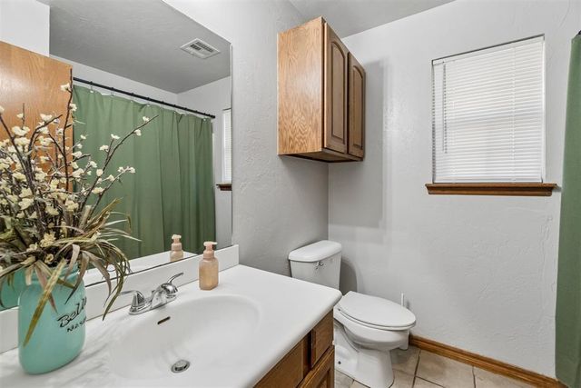 2096 County Road 1237, Tuttle, OK 73089