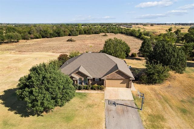 2096 County Road 1237, Tuttle, OK 73089