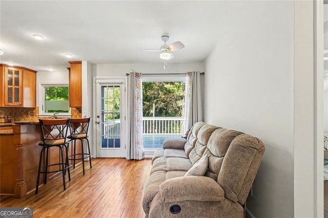 2120 Thorndale Drive SW, Lilburn, GA 30047