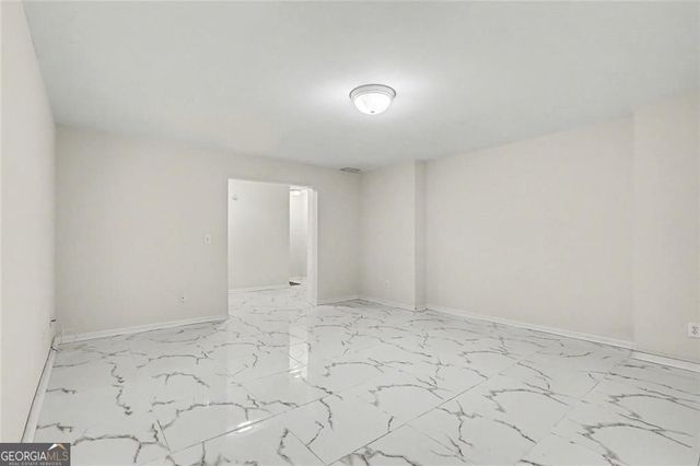 2120 Thorndale Drive SW, Lilburn, GA 30047