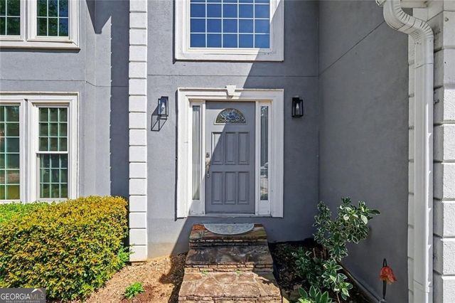 2120 Thorndale Drive SW, Lilburn, GA 30047