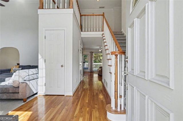 2120 Thorndale Drive SW, Lilburn, GA 30047