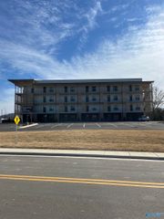 2699 Paddle Wheel Drive 304, Guntersville, AL 35976