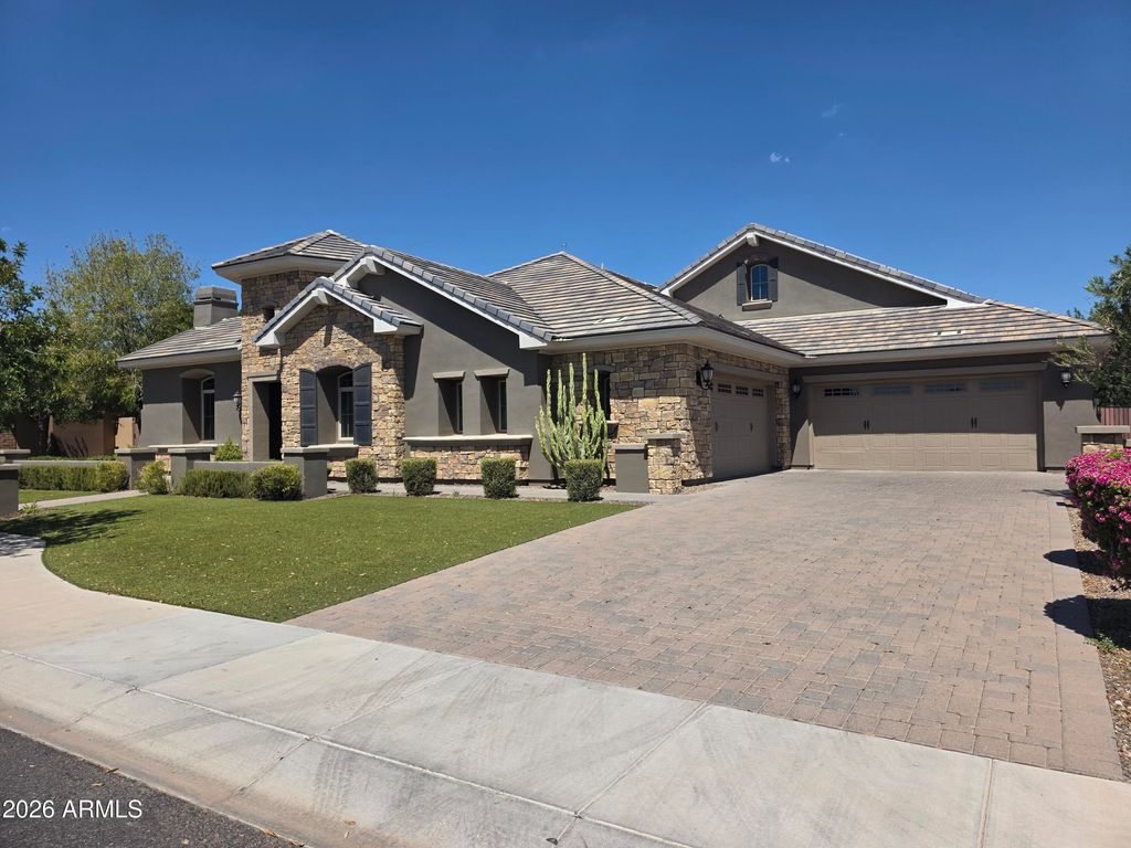 2174 E MEAD Drive, Gilbert, AZ 85298 — exterior