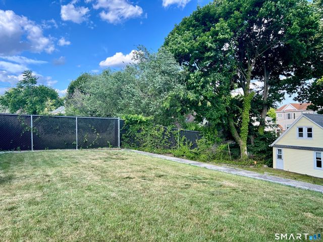 106 Biro Street, Fairfield, CT 06825