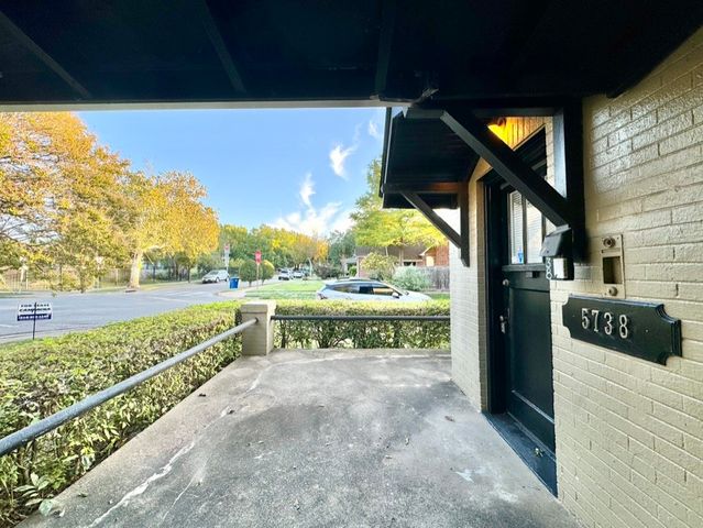 5738 Worth Street, Dallas, TX 75214