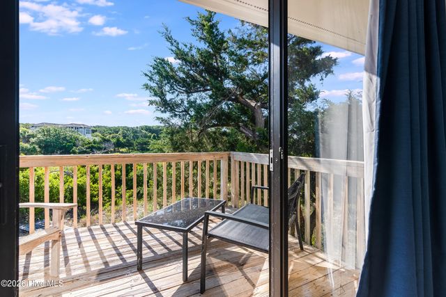 12 Royal Tern Court, Southport, NC 28461