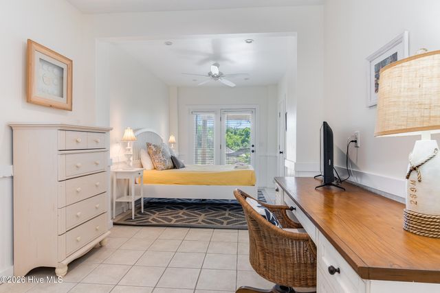 12 Royal Tern Court, Southport, NC 28461