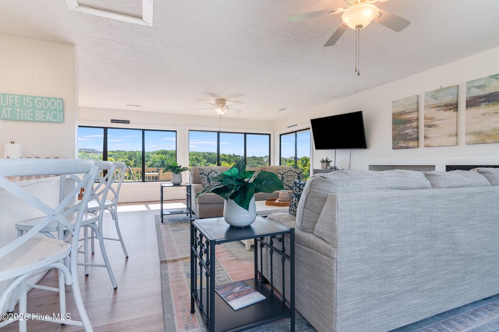 Image 13 of property listing at 12 Royal Tern Court, Southport, NC 28461