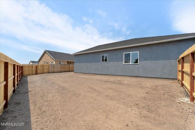 882 Great Basin Lane, Fallon, NV 89406