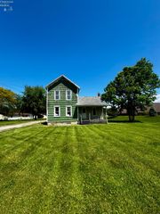 NW 2009 Catawba Road, Port Clinton, OH 43452