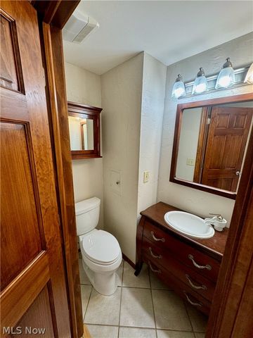 975 Deepwood Drive, Macedonia, OH 44056