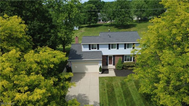 975 Deepwood Drive, Macedonia, OH 44056