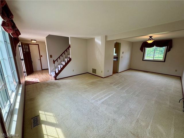 975 Deepwood Drive, Macedonia, OH 44056