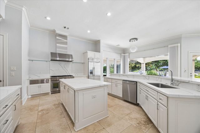 11614 Montmarte Boulevard, Houston, TX 77082