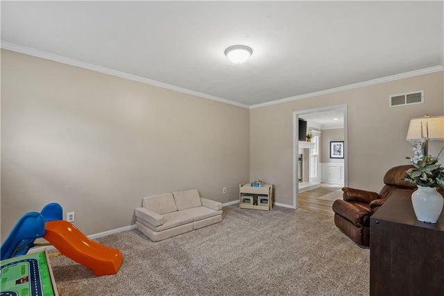 11104 W 109th Terrace, Overland Park, KS 66210