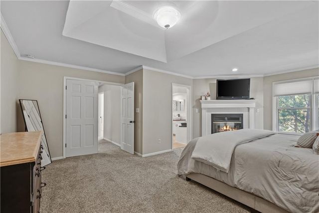 11104 W 109th Terrace, Overland Park, KS 66210