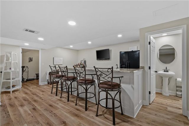 11104 W 109th Terrace, Overland Park, KS 66210