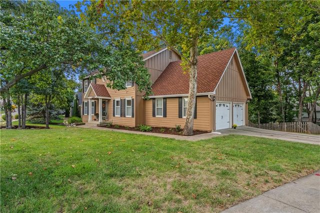 11104 W 109th Terrace, Overland Park, KS 66210