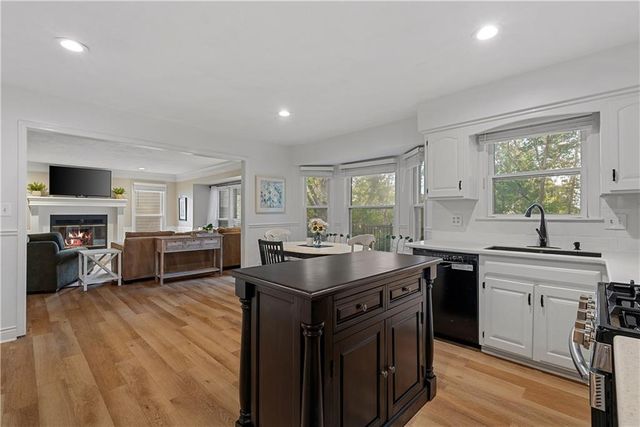 11104 W 109th Terrace, Overland Park, KS 66210