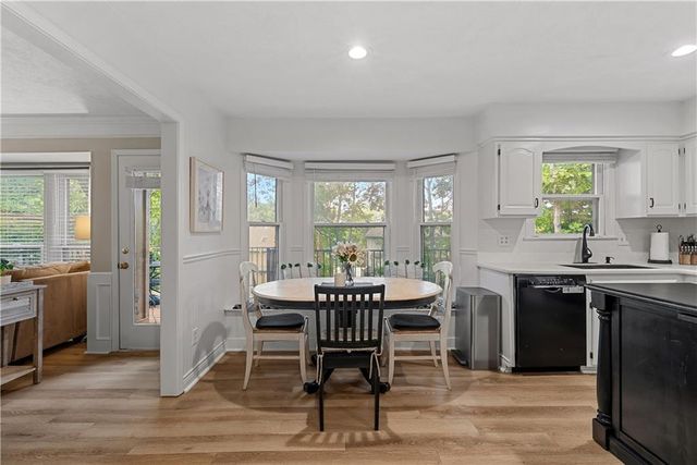 11104 W 109th Terrace, Overland Park, KS 66210