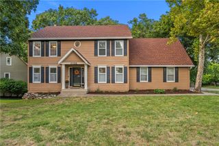 11104 W 109th Terrace, Overland Park, KS 66210