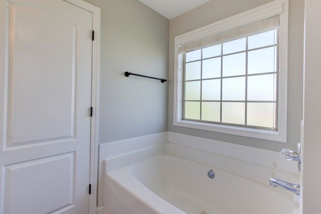 1384 Borrowdale Dr, Clarksville, TN 37040