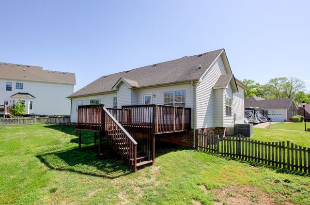 1384 Borrowdale Dr, Clarksville, TN 37040