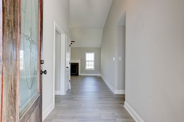 1384 Borrowdale Dr, Clarksville, TN 37040