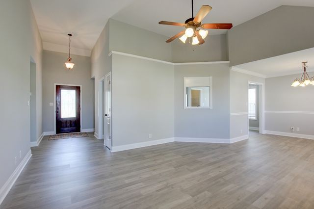 1384 Borrowdale Dr, Clarksville, TN 37040