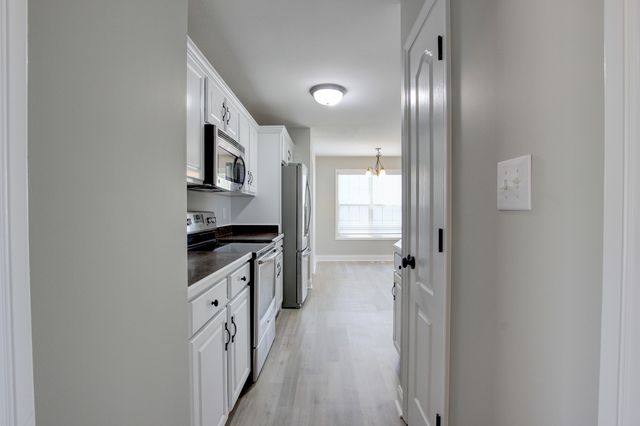 1384 Borrowdale Dr, Clarksville, TN 37040