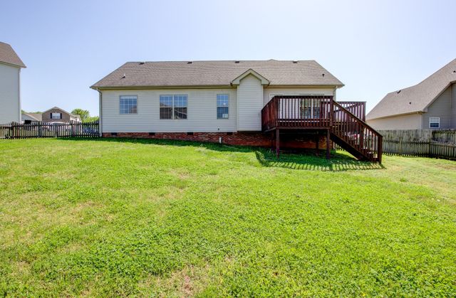 1384 Borrowdale Dr, Clarksville, TN 37040