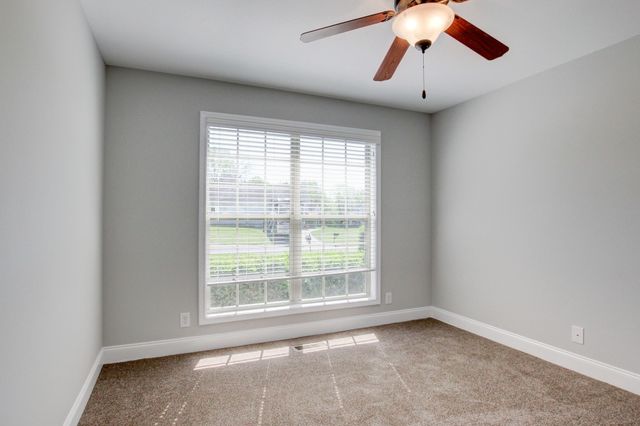 1384 Borrowdale Dr, Clarksville, TN 37040