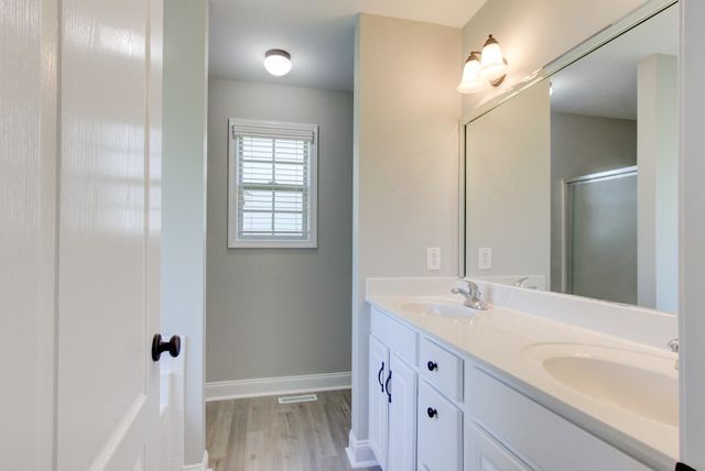 1384 Borrowdale Dr, Clarksville, TN 37040