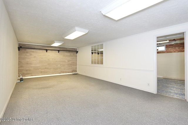 511 Pennyroyal Way, Louisville, KY 40223