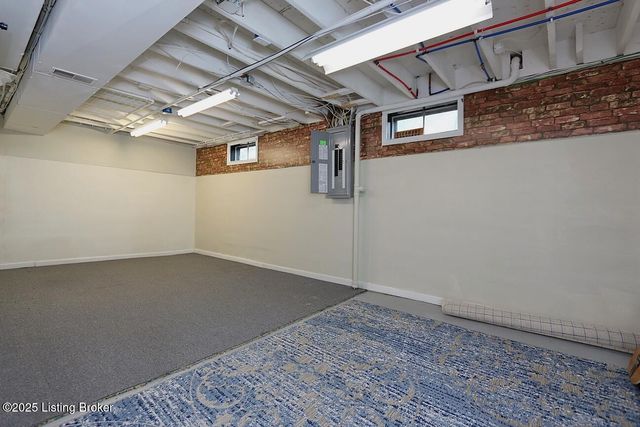 511 Pennyroyal Way, Louisville, KY 40223