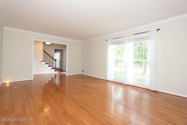 511 Pennyroyal Way, Louisville, KY 40223